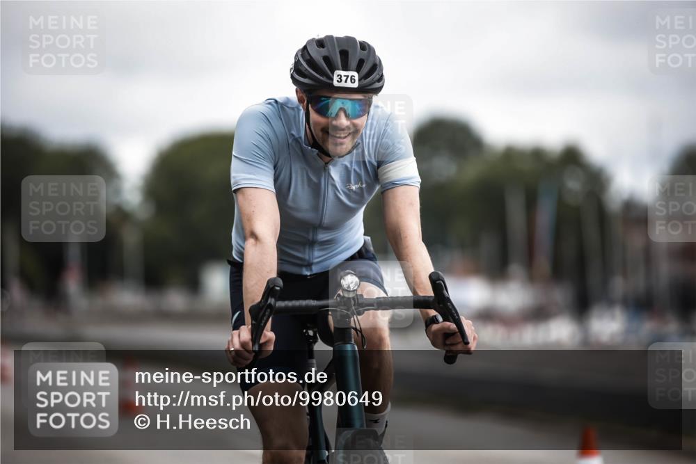 16.08.2026 - KN Förde Triathlon 2026 H.Heesch http://msf.ph/oto/9980649 16.08.2026 11:47:19 Radfahren  meine-sportfotos.de