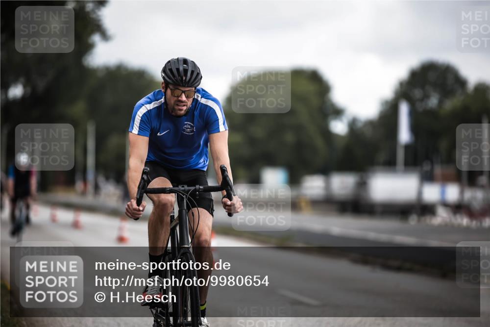 16.08.2026 - KN Förde Triathlon 2026 H.Heesch http://msf.ph/oto/9980654 16.08.2026 11:47:30 Radfahren 424 meine-sportfotos.de