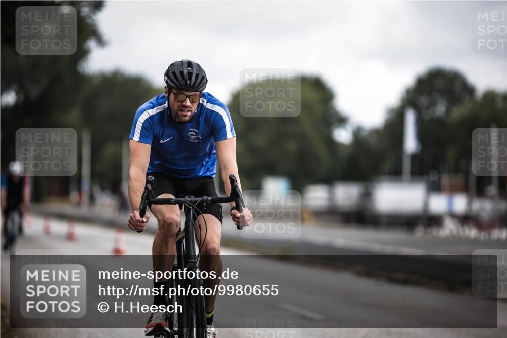 16.08.2026 - KN Förde Triathlon 2026 H.Heesch http://msf.ph/oto/9980655 16.08.2026 11:47:30 Radfahren 424 meine-sportfotos.de