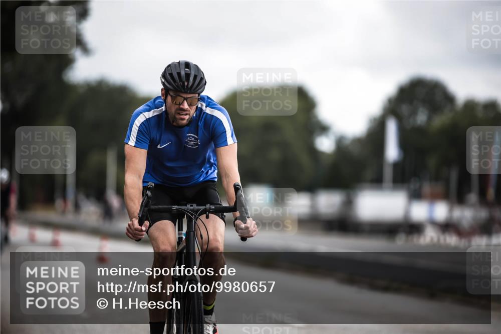 16.08.2026 - KN Förde Triathlon 2026 H.Heesch http://msf.ph/oto/9980657 16.08.2026 11:47:30 Radfahren 424 meine-sportfotos.de