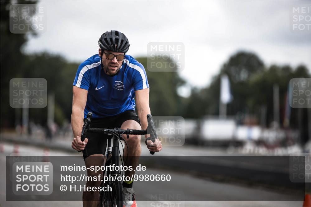 16.08.2026 - KN Förde Triathlon 2026 H.Heesch http://msf.ph/oto/9980660 16.08.2026 11:47:30 Radfahren 424 meine-sportfotos.de