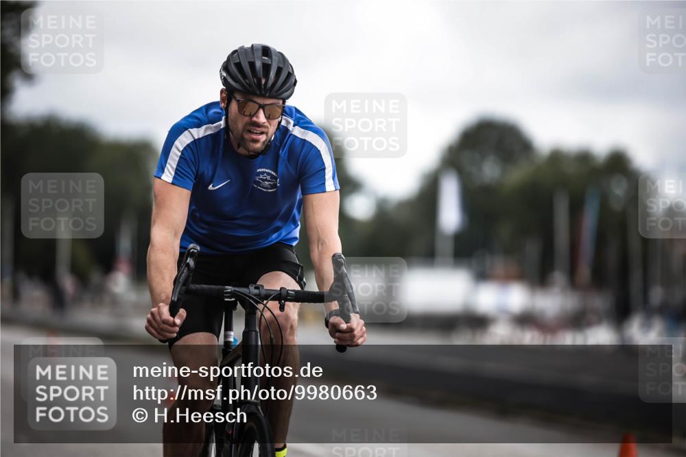 16.08.2026 - KN Förde Triathlon 2026 H.Heesch http://msf.ph/oto/9980663 16.08.2026 11:47:30 Radfahren 424 meine-sportfotos.de