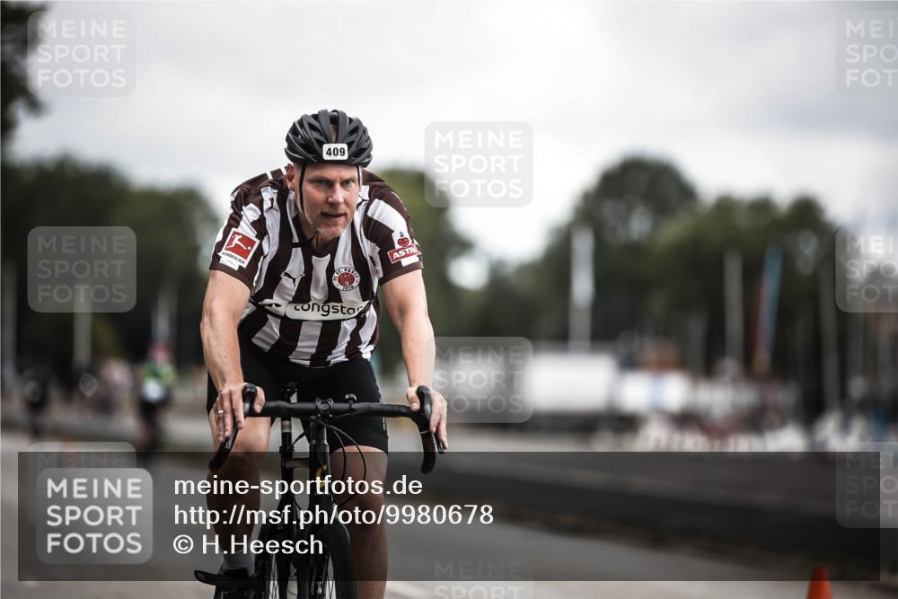 16.08.2026 - KN Förde Triathlon 2026 H.Heesch http://msf.ph/oto/9980678 16.08.2026 11:47:39 Radfahren 360, 406 meine-sportfotos.de