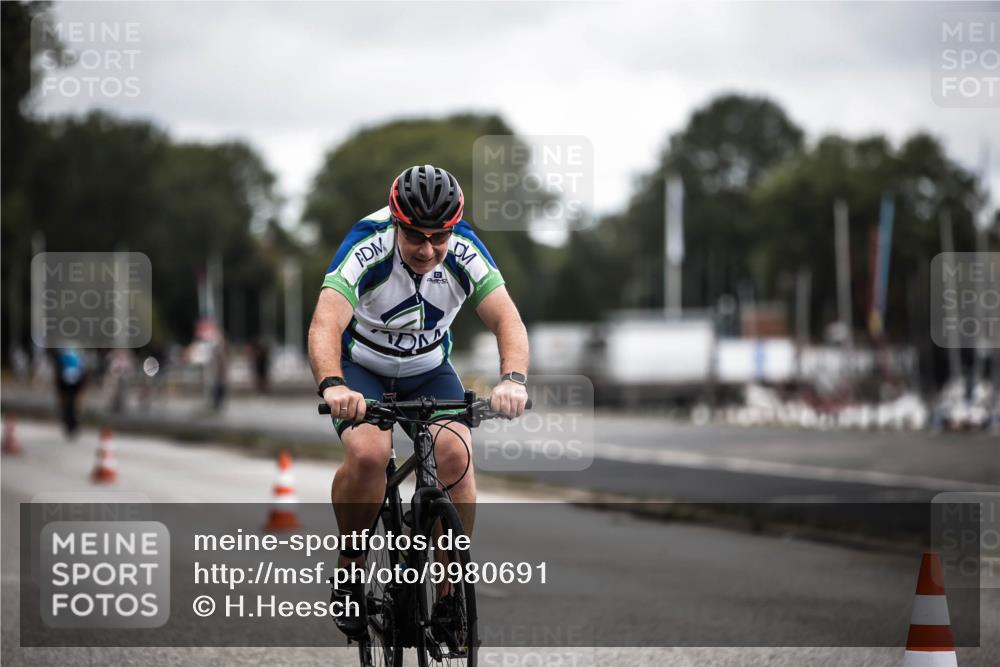 16.08.2026 - KN Förde Triathlon 2026 H.Heesch http://msf.ph/oto/9980691 16.08.2026 11:47:55 Radfahren  meine-sportfotos.de