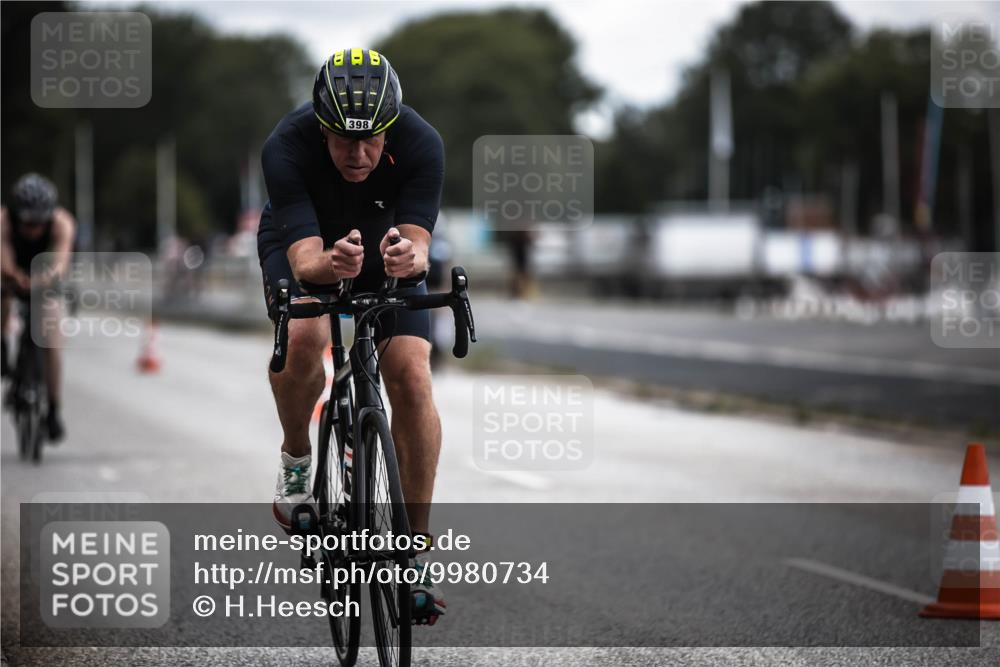 16.08.2026 - KN Förde Triathlon 2026 H.Heesch http://msf.ph/oto/9980734 16.08.2026 11:48:10 Radfahren  meine-sportfotos.de