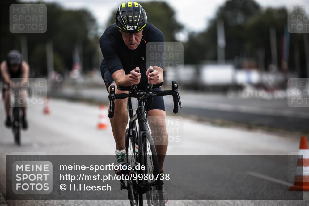 16.08.2026 - KN Förde Triathlon 2026 H.Heesch http://msf.ph/oto/9980738 16.08.2026 11:48:10 Radfahren  meine-sportfotos.de