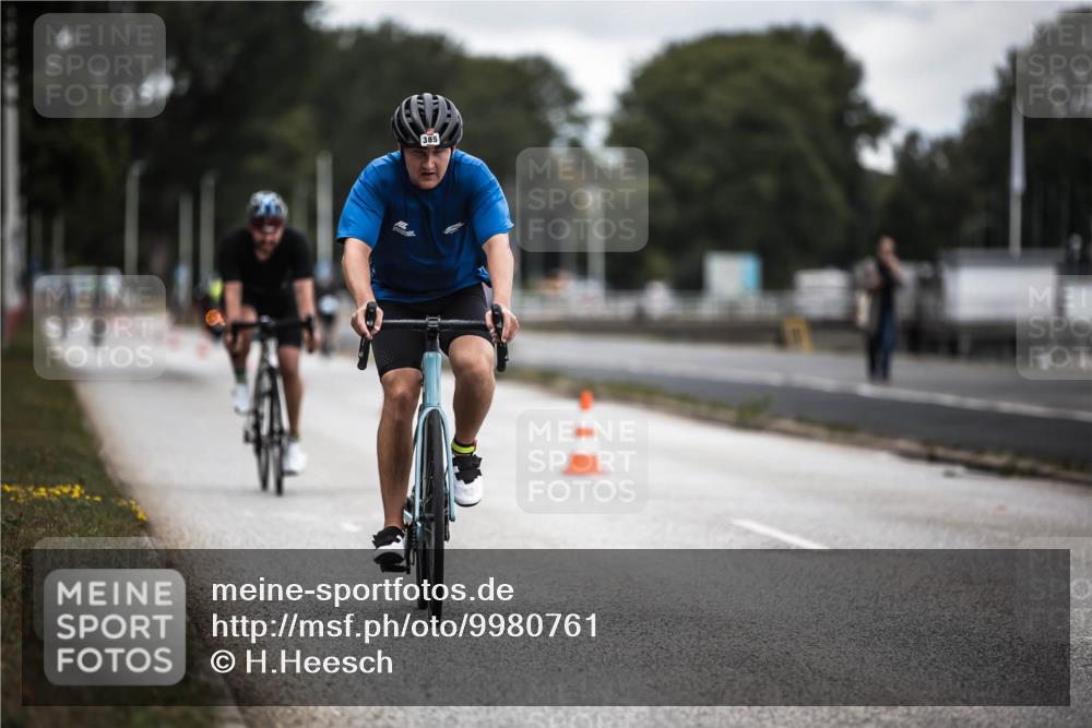 16.08.2026 - KN Förde Triathlon 2026 H.Heesch http://msf.ph/oto/9980761 16.08.2026 11:48:32 Radfahren  meine-sportfotos.de