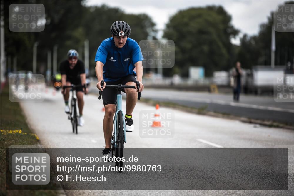 16.08.2026 - KN Förde Triathlon 2026 H.Heesch http://msf.ph/oto/9980763 16.08.2026 11:48:32 Radfahren  meine-sportfotos.de
