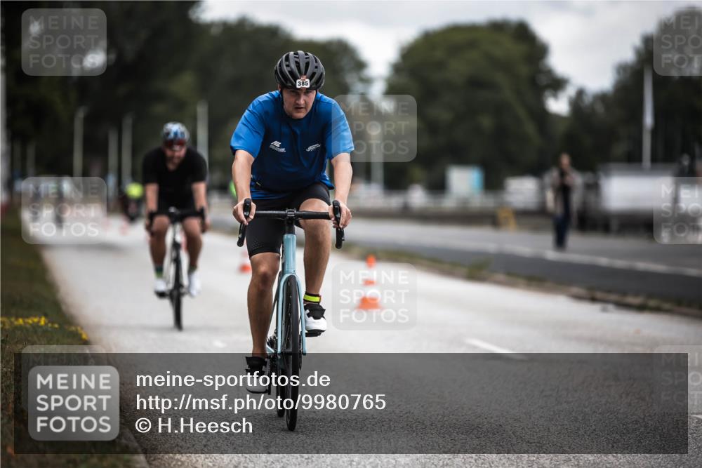 16.08.2026 - KN Förde Triathlon 2026 H.Heesch http://msf.ph/oto/9980765 16.08.2026 11:48:32 Radfahren  meine-sportfotos.de