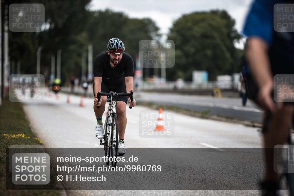 16.08.2026 - KN Förde Triathlon 2026 H.Heesch http://msf.ph/oto/9980769 16.08.2026 11:48:34 Radfahren  meine-sportfotos.de