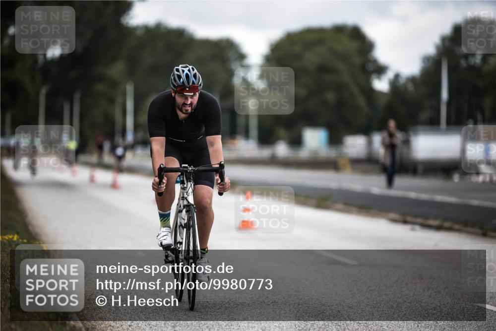 16.08.2026 - KN Förde Triathlon 2026 H.Heesch http://msf.ph/oto/9980773 16.08.2026 11:48:34 Radfahren  meine-sportfotos.de
