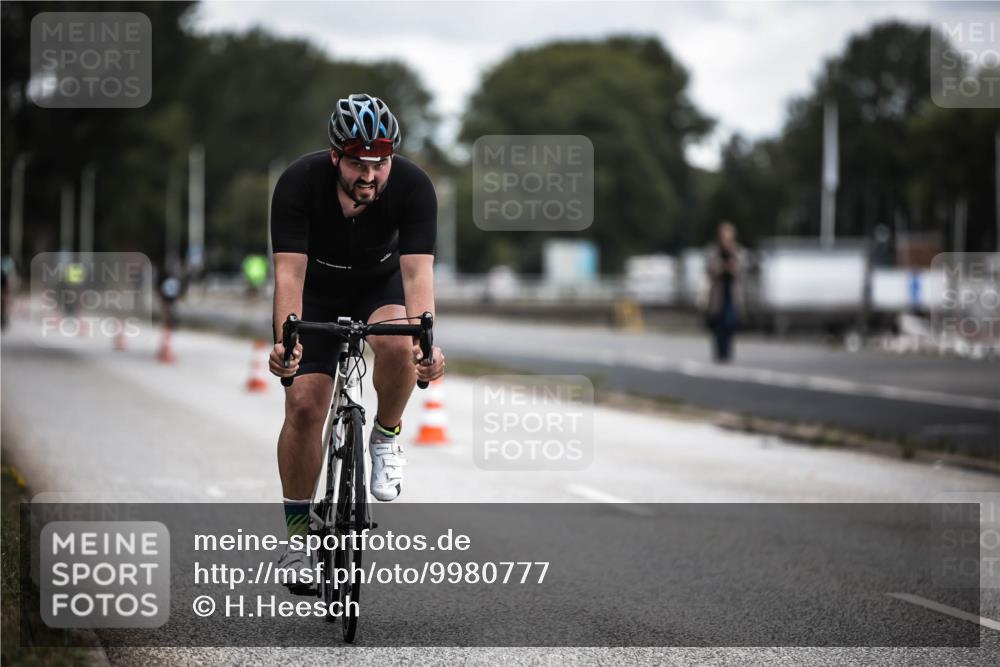 16.08.2026 - KN Förde Triathlon 2026 H.Heesch http://msf.ph/oto/9980777 16.08.2026 11:48:34 Radfahren  meine-sportfotos.de
