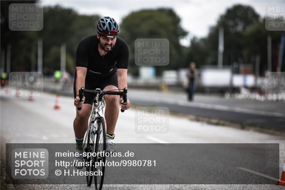 16.08.2026 - KN Förde Triathlon 2026 H.Heesch http://msf.ph/oto/9980781 16.08.2026 11:48:34 Radfahren  meine-sportfotos.de