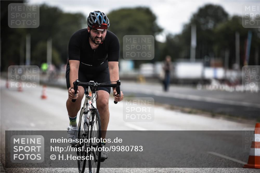 16.08.2026 - KN Förde Triathlon 2026 H.Heesch http://msf.ph/oto/9980783 16.08.2026 11:48:34 Radfahren  meine-sportfotos.de