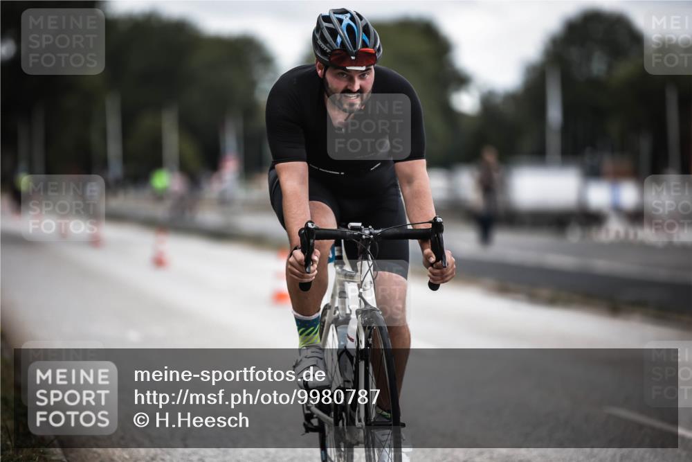 16.08.2026 - KN Förde Triathlon 2026 H.Heesch http://msf.ph/oto/9980787 16.08.2026 11:48:35 Radfahren  meine-sportfotos.de