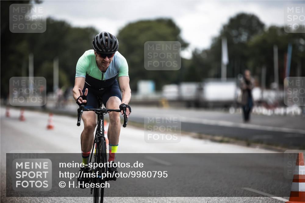 16.08.2026 - KN Förde Triathlon 2026 H.Heesch http://msf.ph/oto/9980795 16.08.2026 11:48:43 Radfahren 334 meine-sportfotos.de