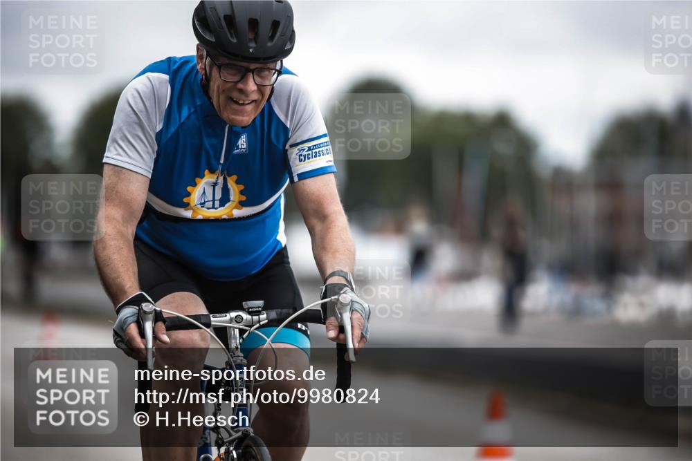 16.08.2026 - KN Förde Triathlon 2026 H.Heesch http://msf.ph/oto/9980824 16.08.2026 11:48:49 Radfahren 402, 415, 432 meine-sportfotos.de