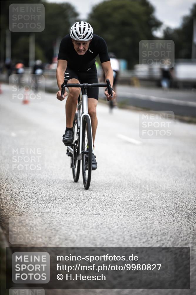 16.08.2026 - KN Förde Triathlon 2026 H.Heesch http://msf.ph/oto/9980827 16.08.2026 11:49:01 Radfahren 426 meine-sportfotos.de