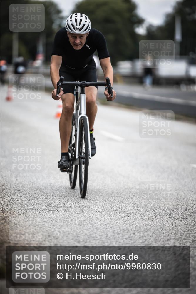 16.08.2026 - KN Förde Triathlon 2026 H.Heesch http://msf.ph/oto/9980830 16.08.2026 11:49:01 Radfahren 426 meine-sportfotos.de