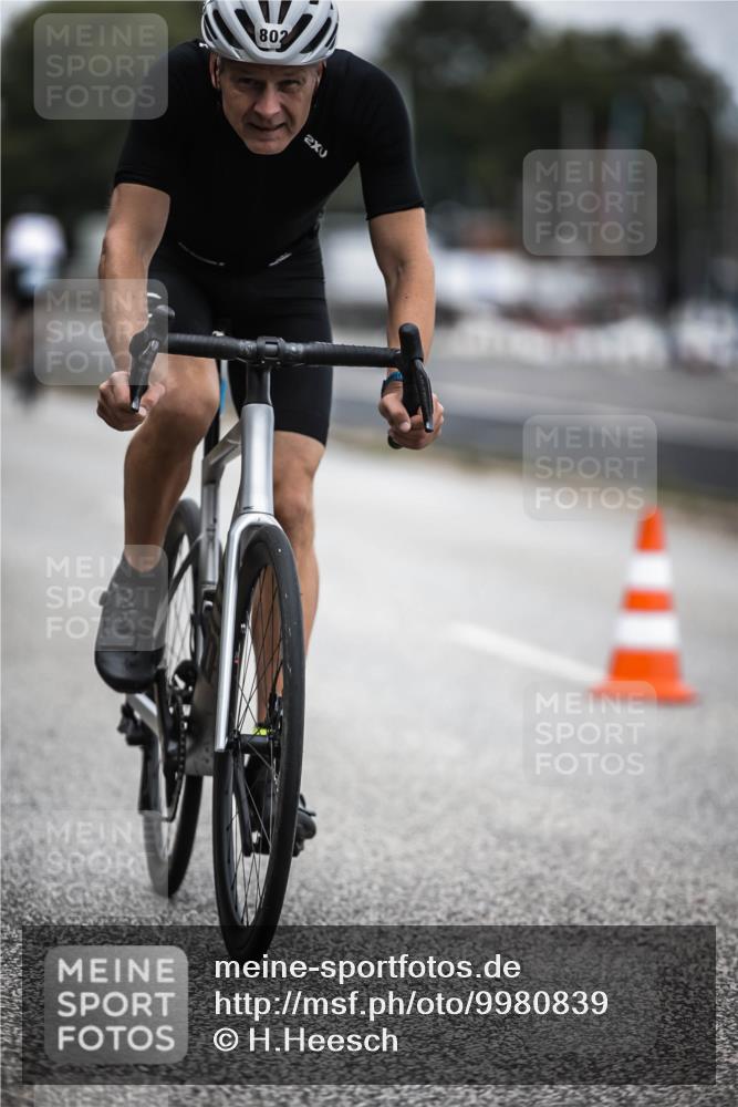 16.08.2026 - KN Förde Triathlon 2026 H.Heesch http://msf.ph/oto/9980839 16.08.2026 11:49:02 Radfahren 426 meine-sportfotos.de