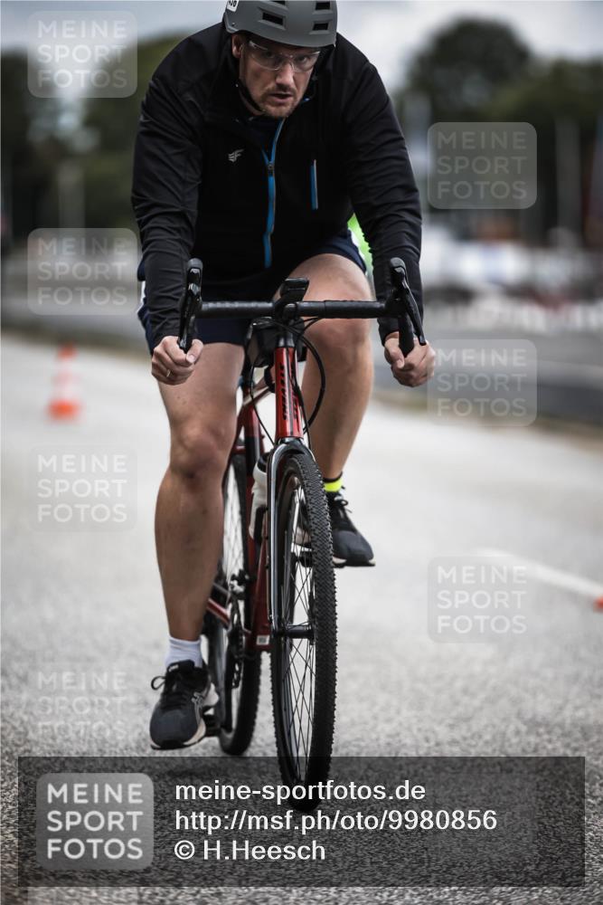 16.08.2026 - KN Förde Triathlon 2026 H.Heesch http://msf.ph/oto/9980856 16.08.2026 11:49:14 Radfahren 436 meine-sportfotos.de