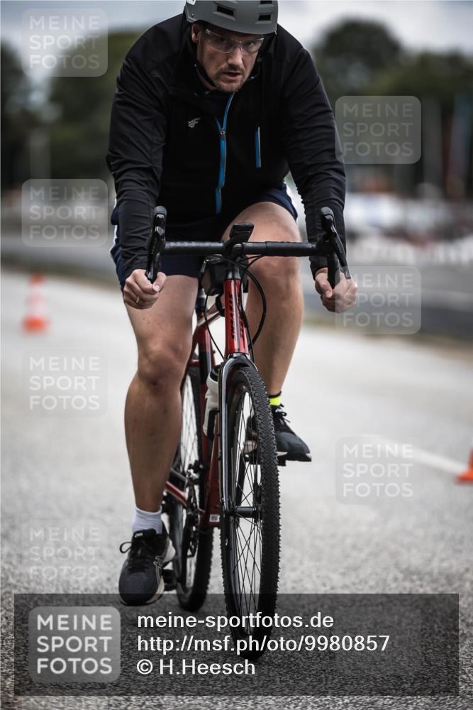 16.08.2026 - KN Förde Triathlon 2026 H.Heesch http://msf.ph/oto/9980857 16.08.2026 11:49:14 Radfahren 436 meine-sportfotos.de