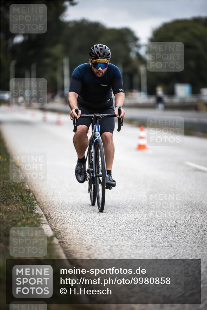 16.08.2026 - KN Förde Triathlon 2026 H.Heesch http://msf.ph/oto/9980858 16.08.2026 11:49:26 Radfahren  meine-sportfotos.de