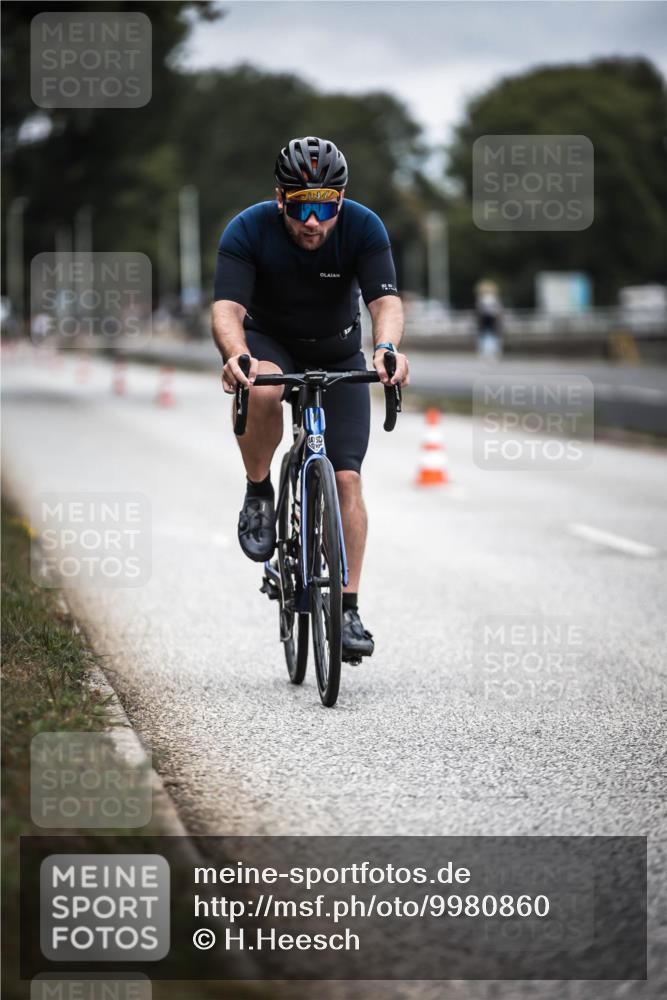 16.08.2026 - KN Förde Triathlon 2026 H.Heesch http://msf.ph/oto/9980860 16.08.2026 11:49:26 Radfahren  meine-sportfotos.de