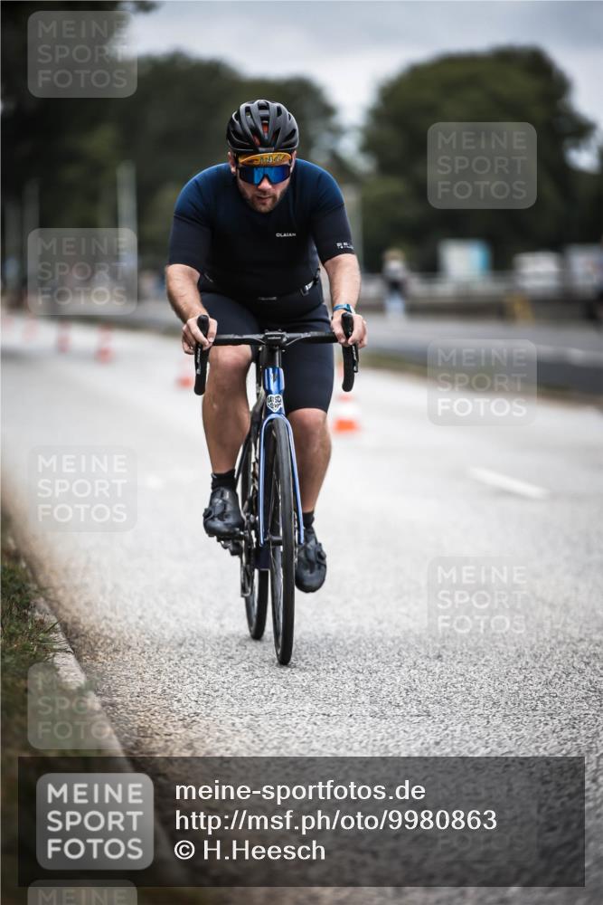 16.08.2026 - KN Förde Triathlon 2026 H.Heesch http://msf.ph/oto/9980863 16.08.2026 11:49:26 Radfahren  meine-sportfotos.de