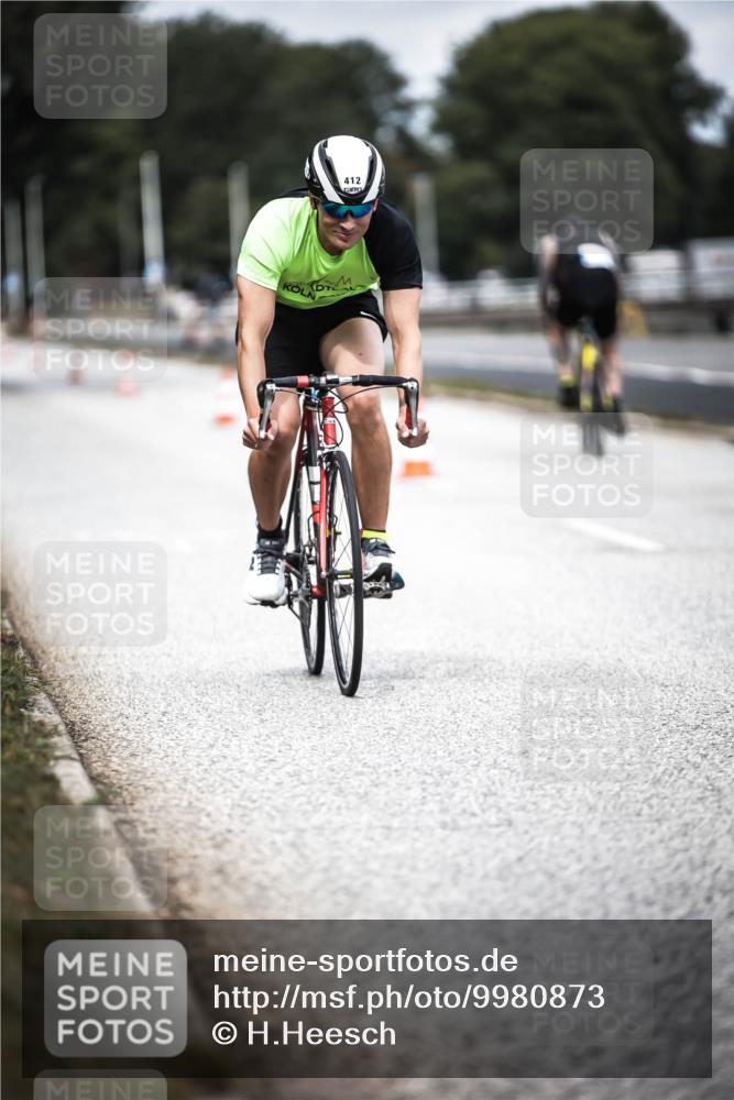 16.08.2026 - KN Förde Triathlon 2026 H.Heesch http://msf.ph/oto/9980873 16.08.2026 11:49:46 Radfahren 378, 416 meine-sportfotos.de