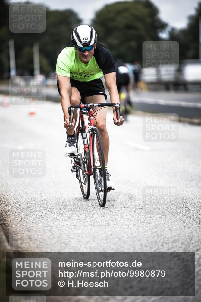 16.08.2026 - KN Förde Triathlon 2026 H.Heesch http://msf.ph/oto/9980879 16.08.2026 11:49:47 Radfahren 378, 416 meine-sportfotos.de