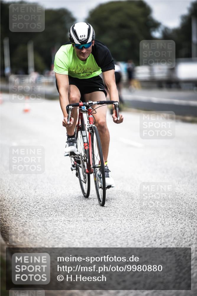 16.08.2026 - KN Förde Triathlon 2026 H.Heesch http://msf.ph/oto/9980880 16.08.2026 11:49:47 Radfahren 378, 416 meine-sportfotos.de