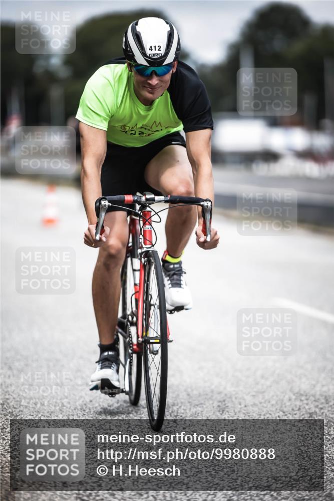 16.08.2026 - KN Förde Triathlon 2026 H.Heesch http://msf.ph/oto/9980888 16.08.2026 11:49:47 Radfahren 378, 416 meine-sportfotos.de