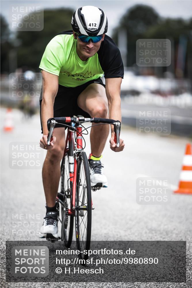 16.08.2026 - KN Förde Triathlon 2026 H.Heesch http://msf.ph/oto/9980890 16.08.2026 11:49:47 Radfahren 378, 416 meine-sportfotos.de