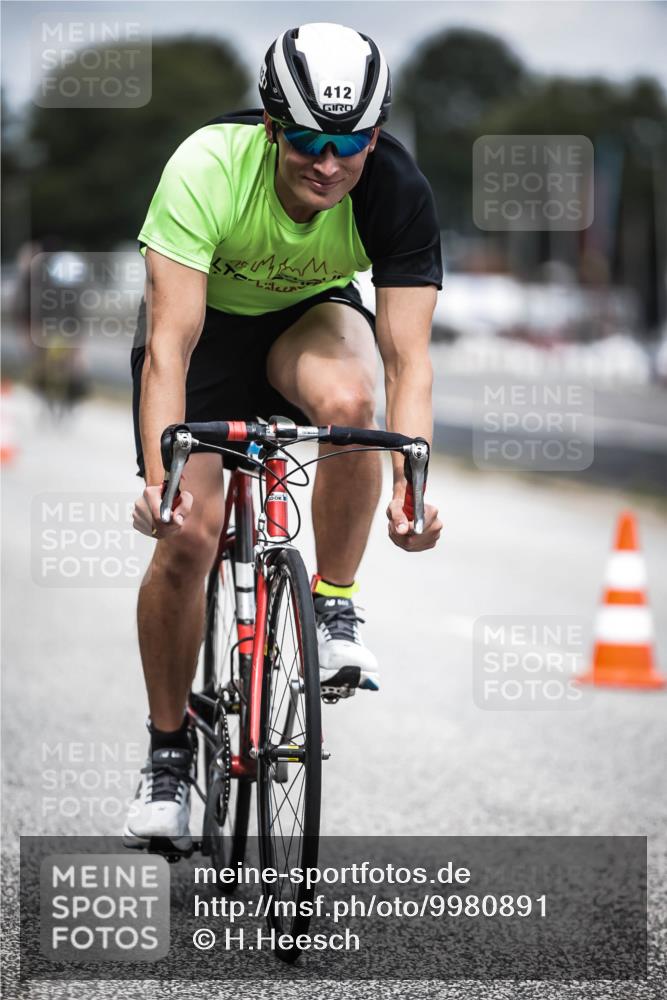 16.08.2026 - KN Förde Triathlon 2026 H.Heesch http://msf.ph/oto/9980891 16.08.2026 11:49:47 Radfahren 378, 416 meine-sportfotos.de