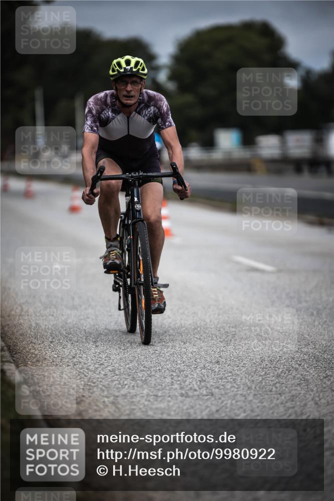 16.08.2026 - KN Förde Triathlon 2026 H.Heesch http://msf.ph/oto/9980922 16.08.2026 11:50:23 Radfahren  meine-sportfotos.de