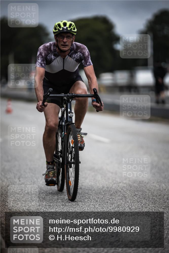 16.08.2026 - KN Förde Triathlon 2026 H.Heesch http://msf.ph/oto/9980929 16.08.2026 11:50:23 Radfahren  meine-sportfotos.de