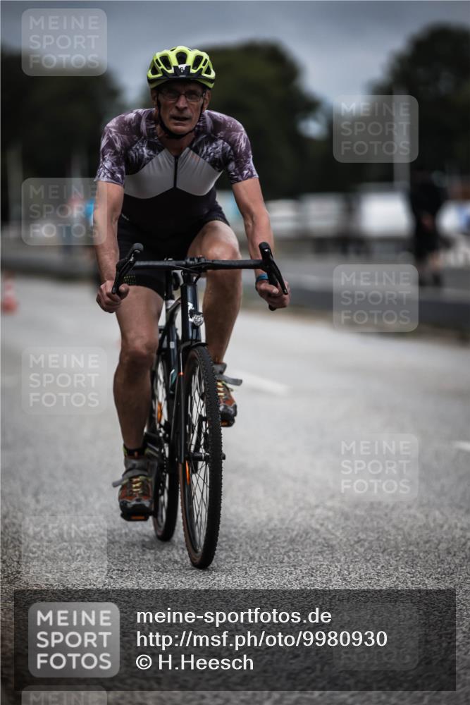 16.08.2026 - KN Förde Triathlon 2026 H.Heesch http://msf.ph/oto/9980930 16.08.2026 11:50:24 Radfahren  meine-sportfotos.de