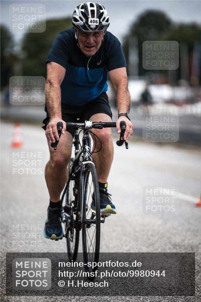 16.08.2026 - KN Förde Triathlon 2026 H.Heesch http://msf.ph/oto/9980944 16.08.2026 11:50:28 Radfahren  meine-sportfotos.de