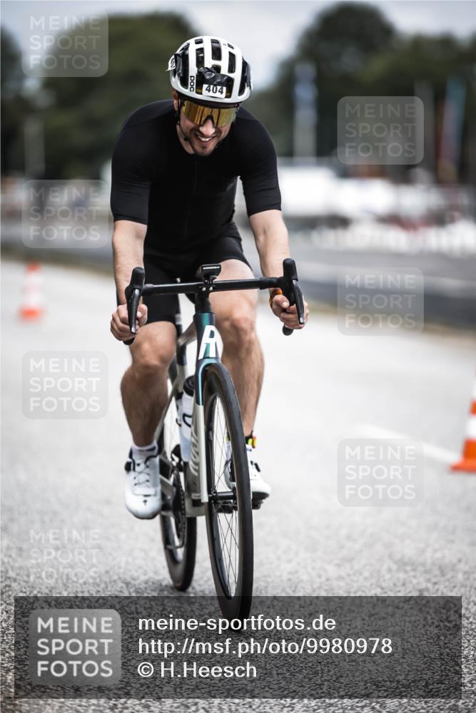 16.08.2026 - KN Förde Triathlon 2026 H.Heesch http://msf.ph/oto/9980978 16.08.2026 11:50:58 Radfahren 428 meine-sportfotos.de
