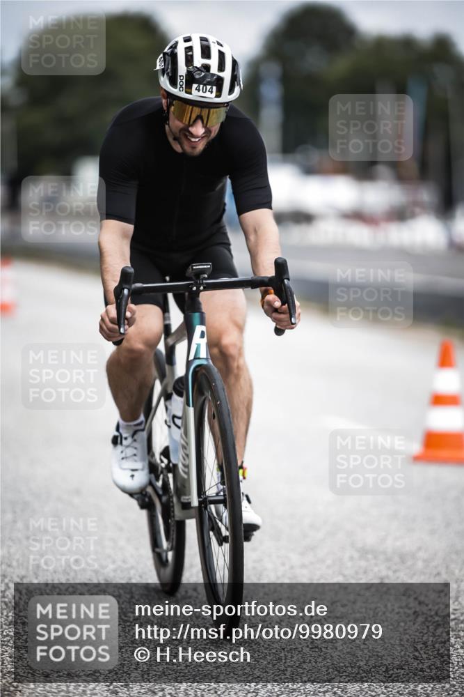 16.08.2026 - KN Förde Triathlon 2026 H.Heesch http://msf.ph/oto/9980979 16.08.2026 11:50:58 Radfahren 428 meine-sportfotos.de