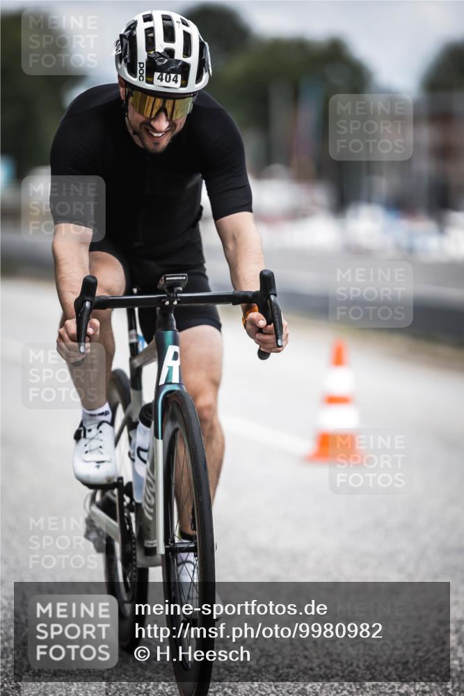 16.08.2026 - KN Förde Triathlon 2026 H.Heesch http://msf.ph/oto/9980982 16.08.2026 11:50:58 Radfahren 428 meine-sportfotos.de