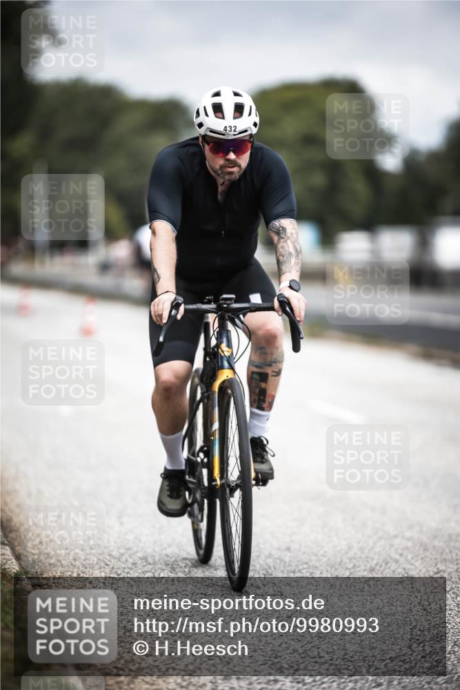 16.08.2026 - KN Förde Triathlon 2026 H.Heesch http://msf.ph/oto/9980993 16.08.2026 11:51:28 Radfahren 425 meine-sportfotos.de