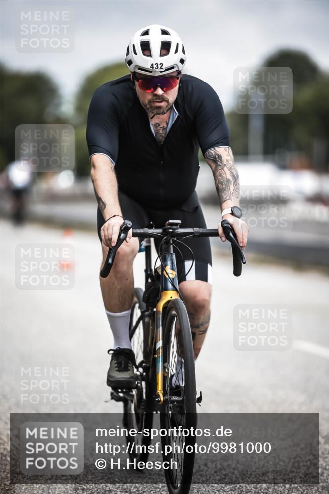 16.08.2026 - KN Förde Triathlon 2026 H.Heesch http://msf.ph/oto/9981000 16.08.2026 11:51:28 Radfahren 425 meine-sportfotos.de