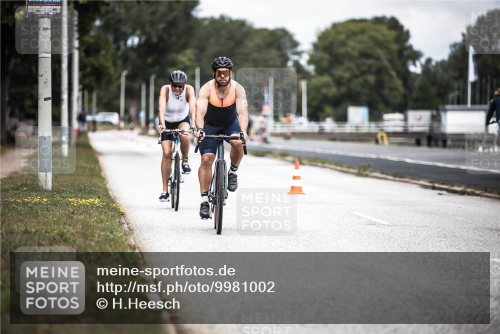 16.08.2026 - KN Förde Triathlon 2026 H.Heesch http://msf.ph/oto/9981002 16.08.2026 11:51:41 Radfahren  meine-sportfotos.de