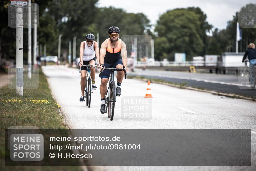 16.08.2026 - KN Förde Triathlon 2026 H.Heesch http://msf.ph/oto/9981004 16.08.2026 11:51:42 Radfahren  meine-sportfotos.de