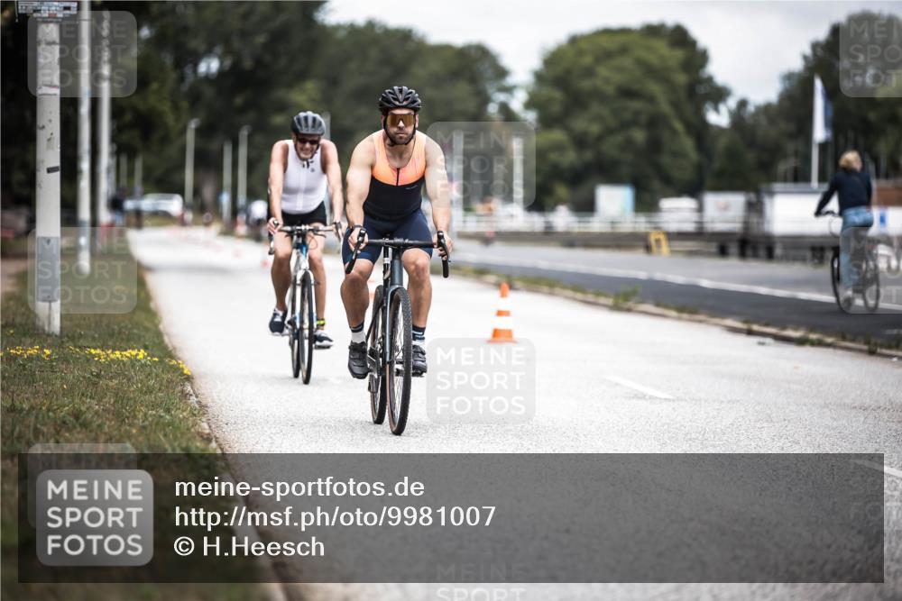 16.08.2026 - KN Förde Triathlon 2026 H.Heesch http://msf.ph/oto/9981007 16.08.2026 11:51:42 Radfahren  meine-sportfotos.de