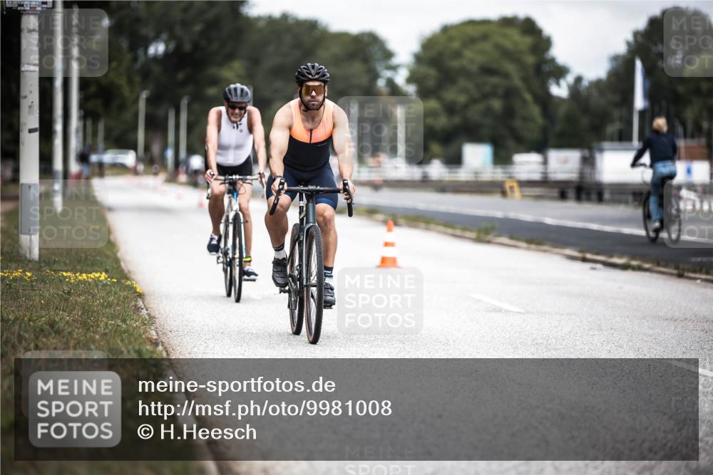 16.08.2026 - KN Förde Triathlon 2026 H.Heesch http://msf.ph/oto/9981008 16.08.2026 11:51:42 Radfahren  meine-sportfotos.de