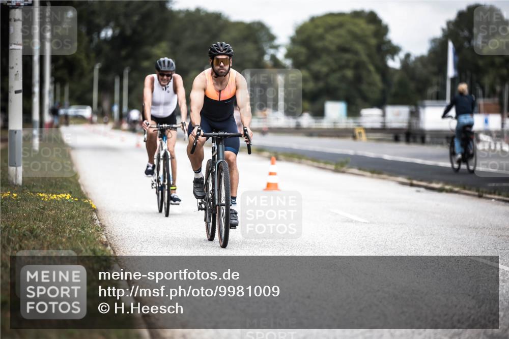 16.08.2026 - KN Förde Triathlon 2026 H.Heesch http://msf.ph/oto/9981009 16.08.2026 11:51:42 Radfahren  meine-sportfotos.de