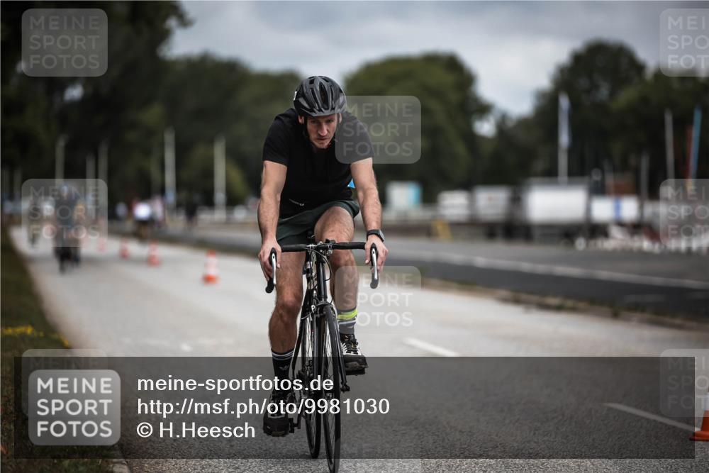 16.08.2026 - KN Förde Triathlon 2026 H.Heesch http://msf.ph/oto/9981030 16.08.2026 11:52:19 Radfahren 426 meine-sportfotos.de